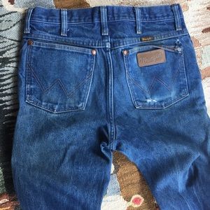 Distressed Classic Wrangler Jeans